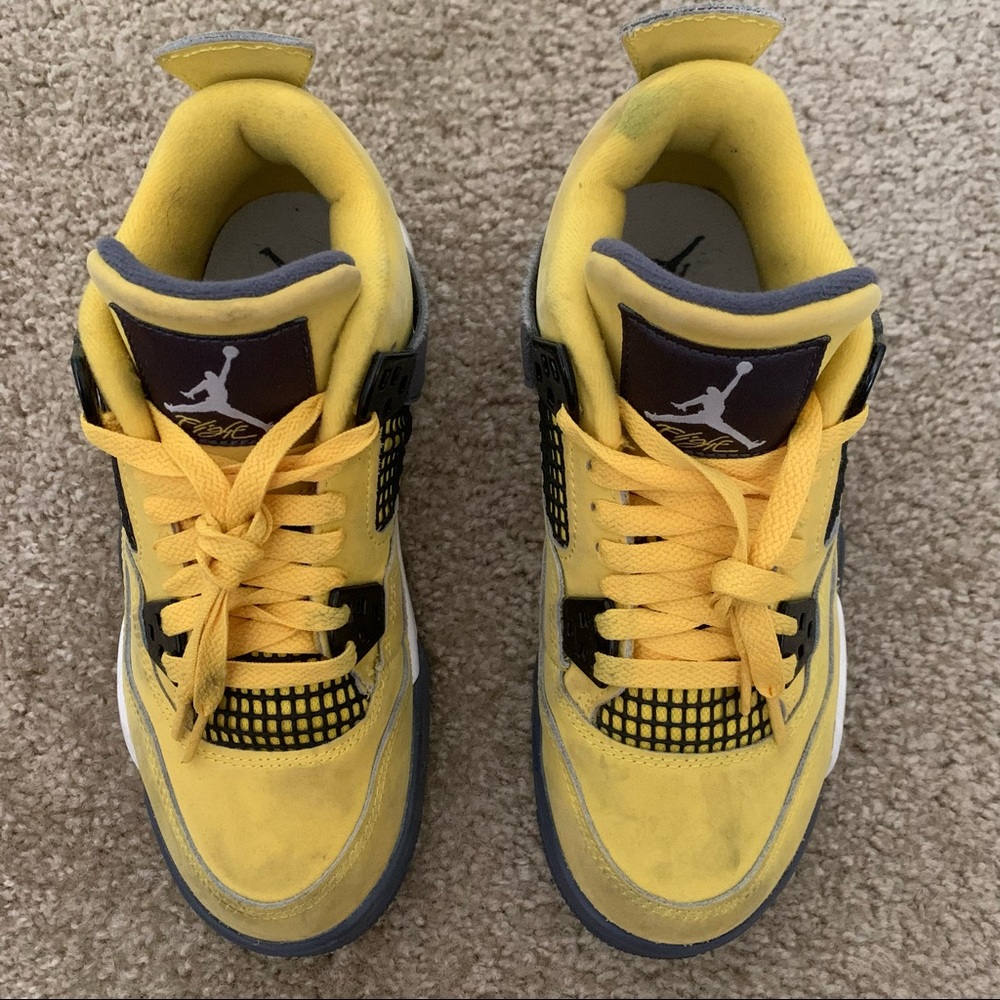 Air Jordan 4 Retro ‘lightning 2021’ youth boys size 4
